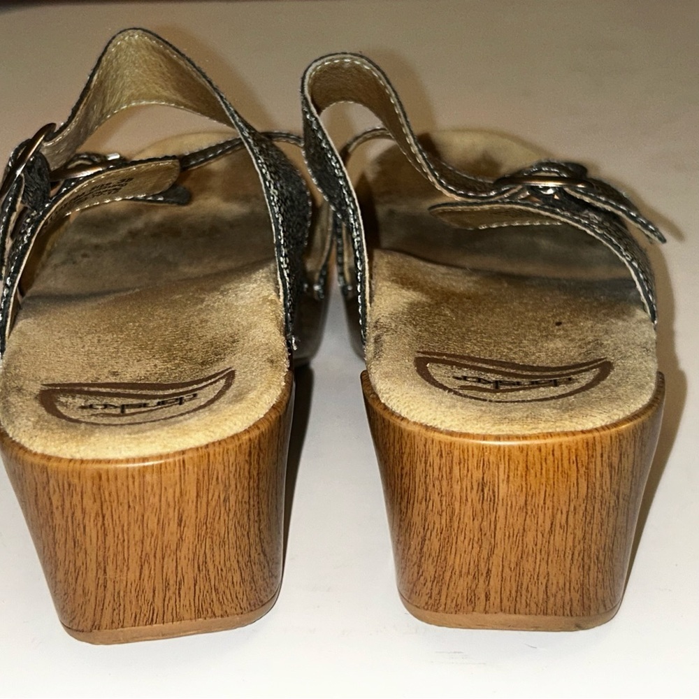 Dansko Sophie Iridescent Clog Leather Strap Sandals Buckle Size 38 EU / 7 7.5 US - Picture 10 of 11
